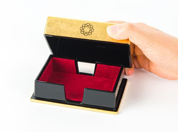 Contenitore per Omamori dorato Doppio